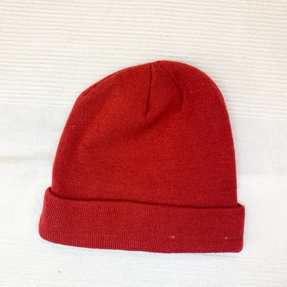 Pacific Pilsner Cuffed Beanie Toque Winter Hat Red Pac Pil Beer Cap - Picture 6 of 13
